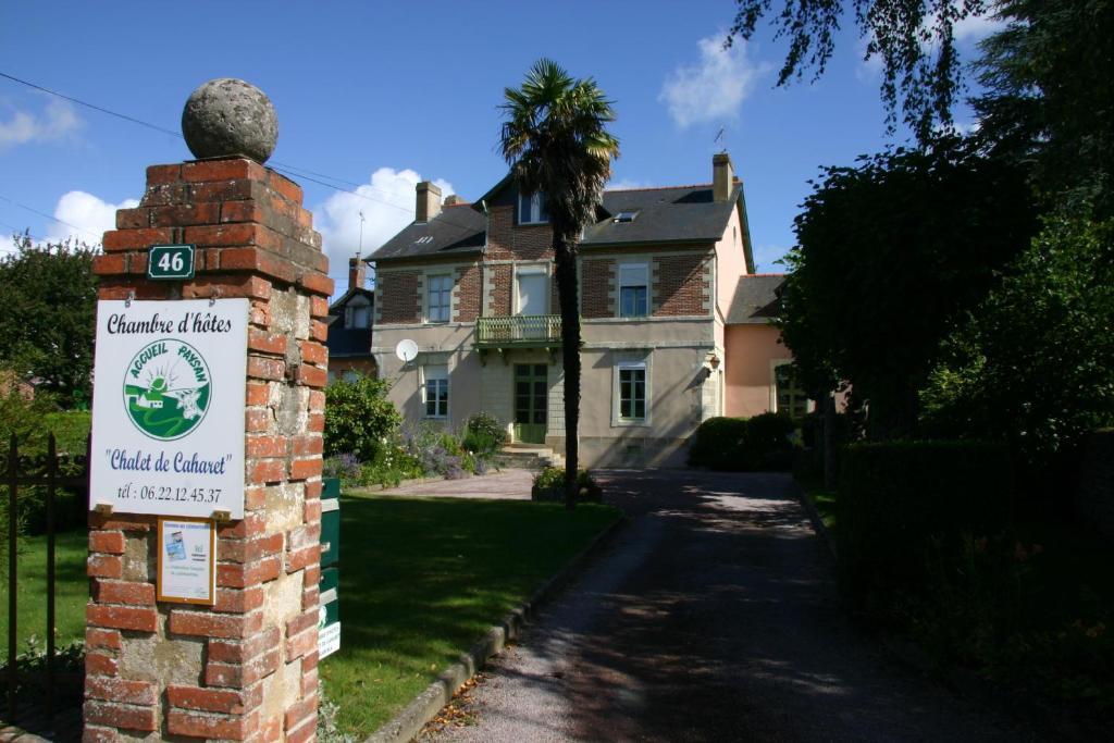 Chambres D'Hotes Du Chalet De Caharet Pipriac Bagian luar foto